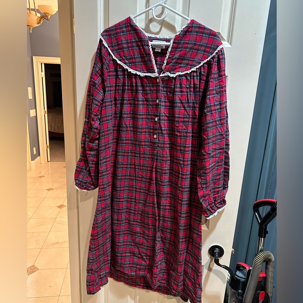 Lanz of Salzburg night gown.